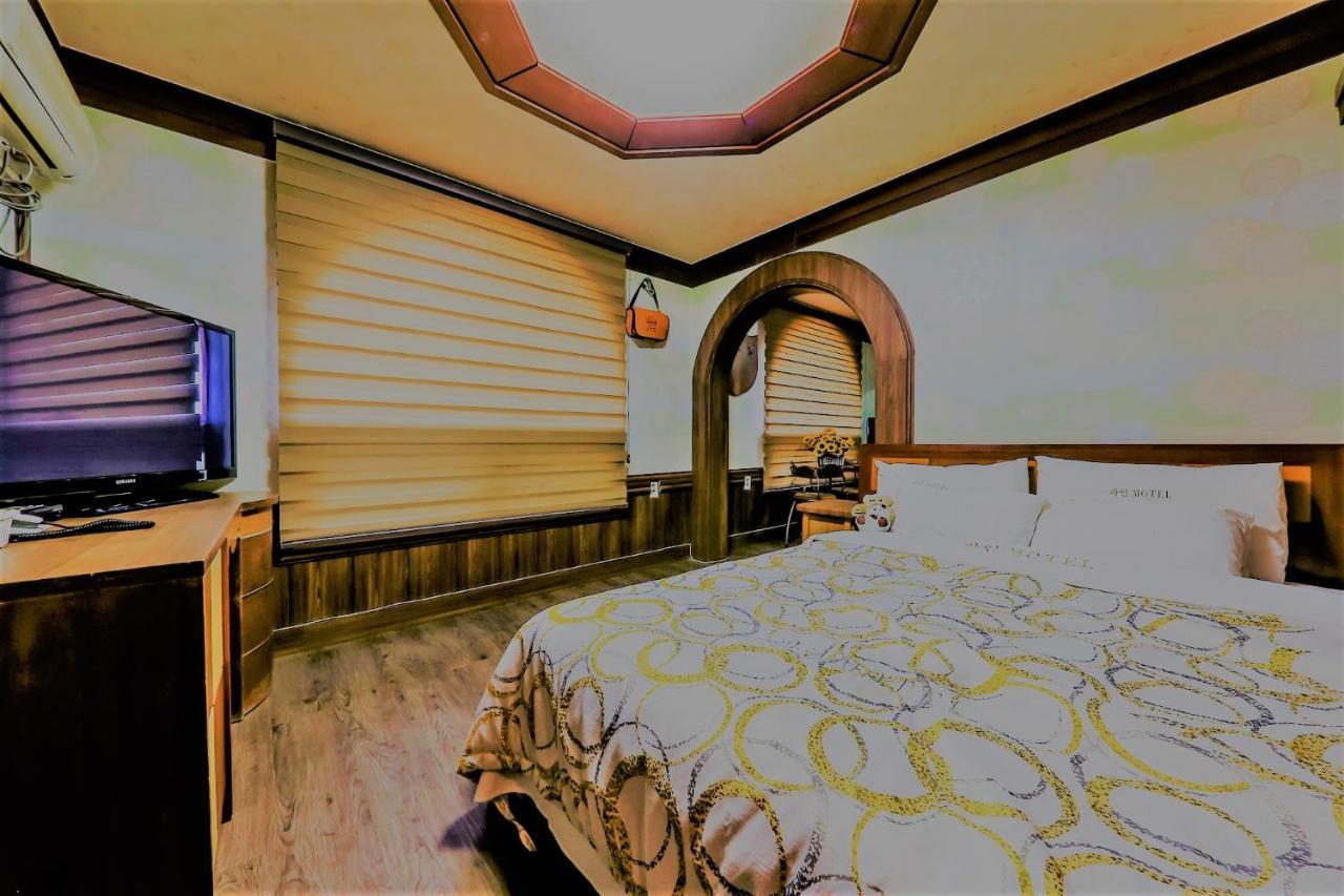 Pine Motel Boryeong Ngoại thất bức ảnh
